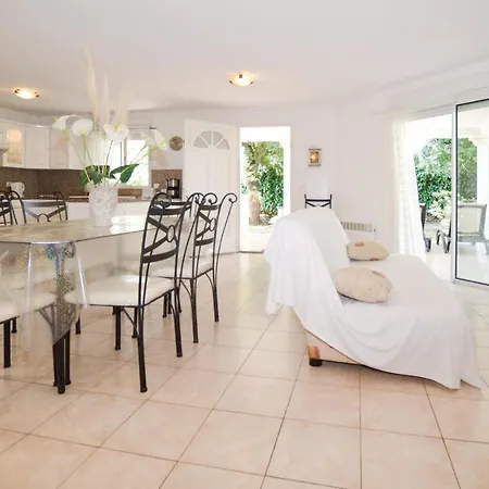 3 Bedroom In Сasa de vacaciones Moriani Plage