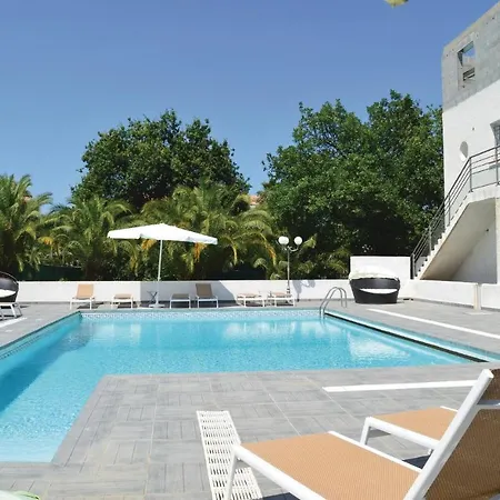 3 Bedroom In Semesterbostad Moriani Plage